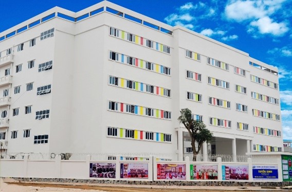 Trường tiểu học và Trung học cơ sở pascal.